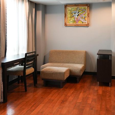 Royal Suite Hotel Bangkok Kültér fotó