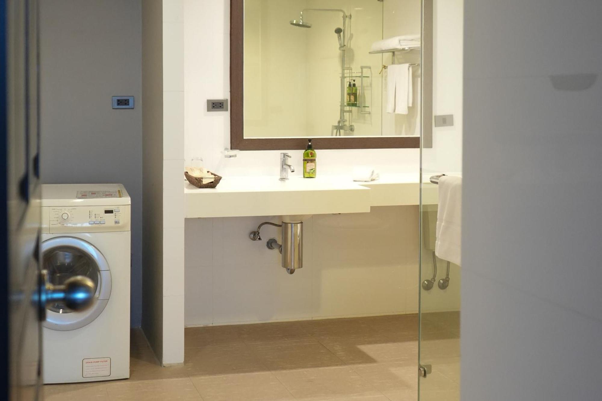 Royal Suite Hotel Bangkok Kültér fotó